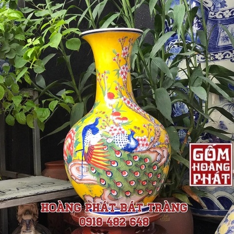 Tỏi công đào phú quý nền vàng hoàng gia Bát Tràng cao 56cm