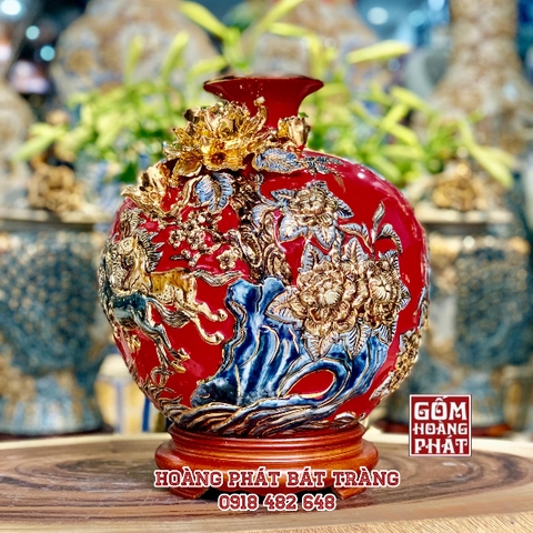 Bình hút tài lộc Bát Mã Thành Công màu đỏ đắp nổi mạ vàng cao cấp BHL230