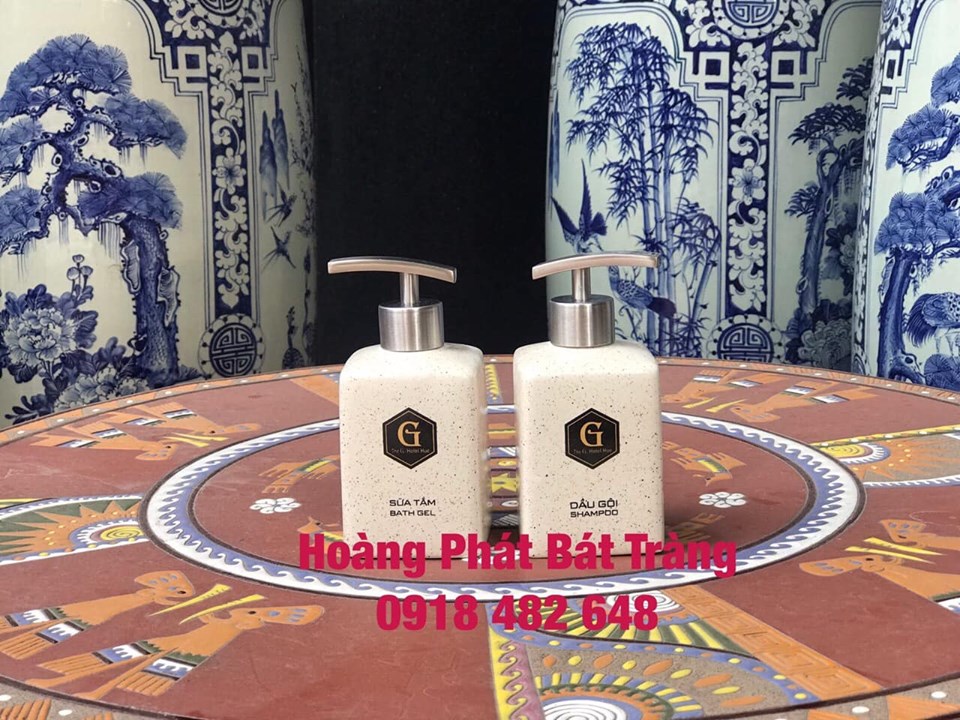 Bộ đựng dầu gội, sữa tắm dáng vuông men tàn trứng