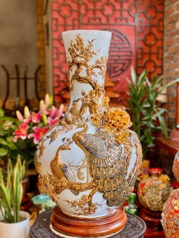 Tỏi đứng phong thủy công đào phú quý đắp nổi nền trắng mạ vàng H60cm