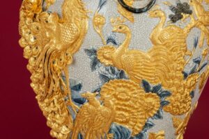 choe men ran dap noi cong danh phu quy dat vang cao cap bat trang 80l 6985 600x400 1