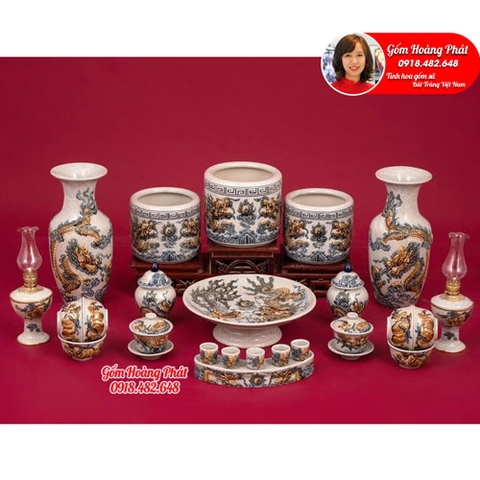 cách bày trí bát hương đặt trên ban thờ gia tiên khi về nhà mới