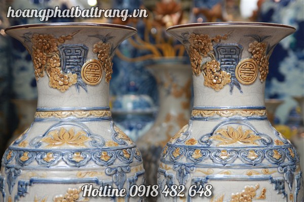 lục bình gốm đắp nổi tứ quý