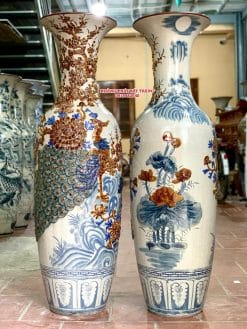 Lục bình sứ công đào phú quý men rạn đắp nổi hoa nâu