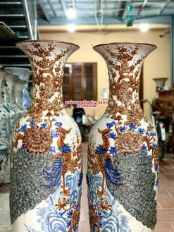 Lục bình sứ công đào phú quý men rạn đắp nổi hoa nâu