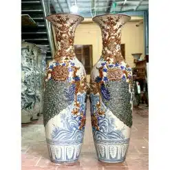 Lục bình sứ công đào phú quý men rạn đắp nổi hoa nâu