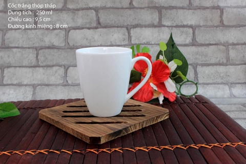 Cốc sứ Bát Tràng in logo dáng thóp thấp