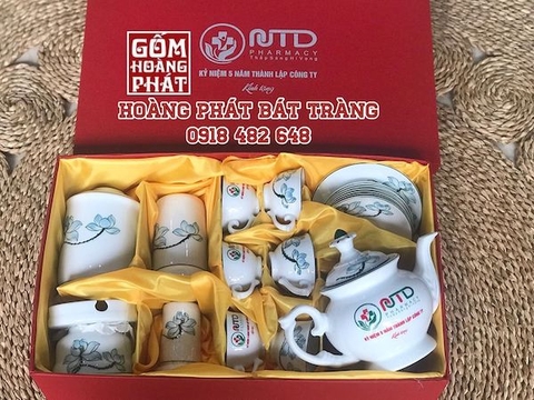 Chọn bộ ấm chén kèm phụ kiện hoa sen xanh cao cấp Bát Tràng
