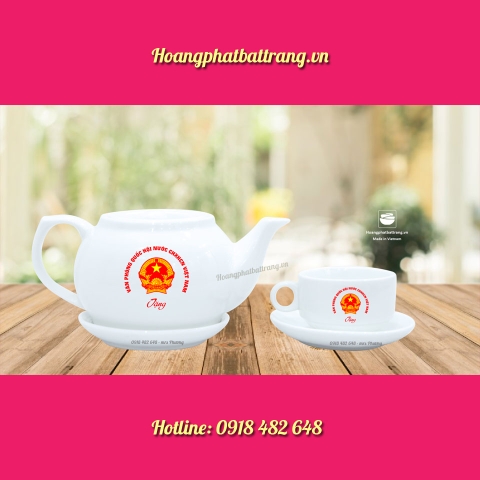 Ấm chén in logo Văn phòng quốc hội Nước CHXHCN Việt Nam