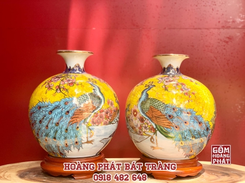 Bình hút tài lộc Bát mã thành công màu đỏ dát vàng cao cấp Bát Tràng