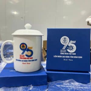 Cốc in logo Bát Tràng dáng cốc C