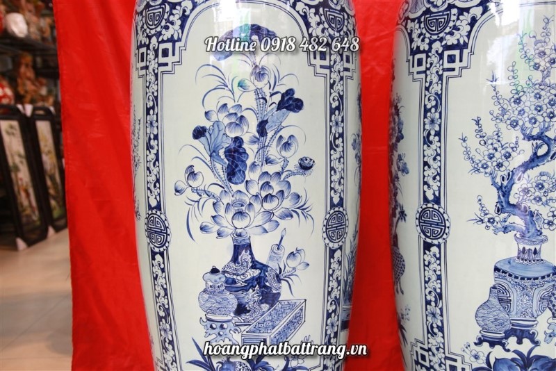 Lục bình tứ quý vẽ sen