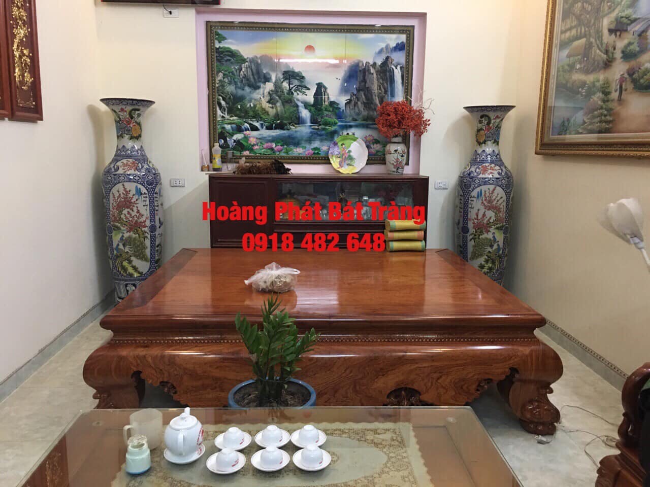 Lục bình sứ Bát Tràng 2019 - tại nhà khách hàng