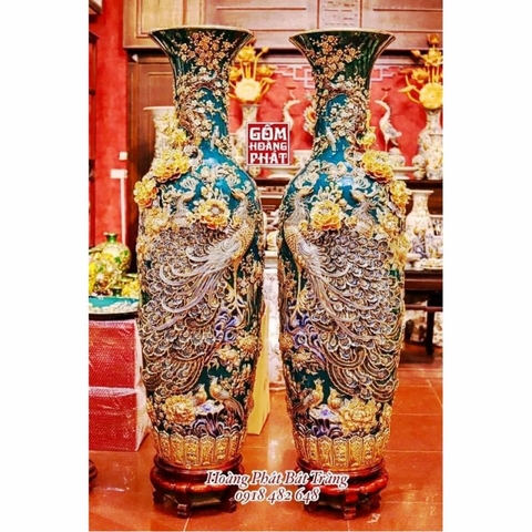 Lục bình sứ công đào phú quý cao cấp Bát Tràng vàng kim nền xanh