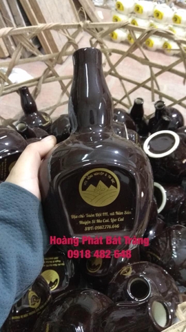 nam ruou bat trang chai chivat 650ml cef03e63 fceb 44ed 8bc6 5adfe7f670c7