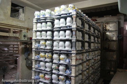 ĐÂY CHÍNH LÀ LÒ ĐÈN XÔNG TINH DẦU HOÀNG PHÁT !