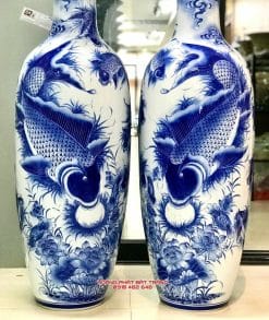 Lục bình sứ Lý ngư vọng nguyệt men lam khử 1m2