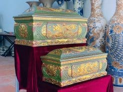 Quách tiểu sành rồng phình xanh lục dát vàng mái Vòm QTSA131