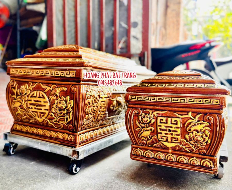 Quách tiểu sứ sen phình hoàng thổ nhũ vàng cỡ Đại 2