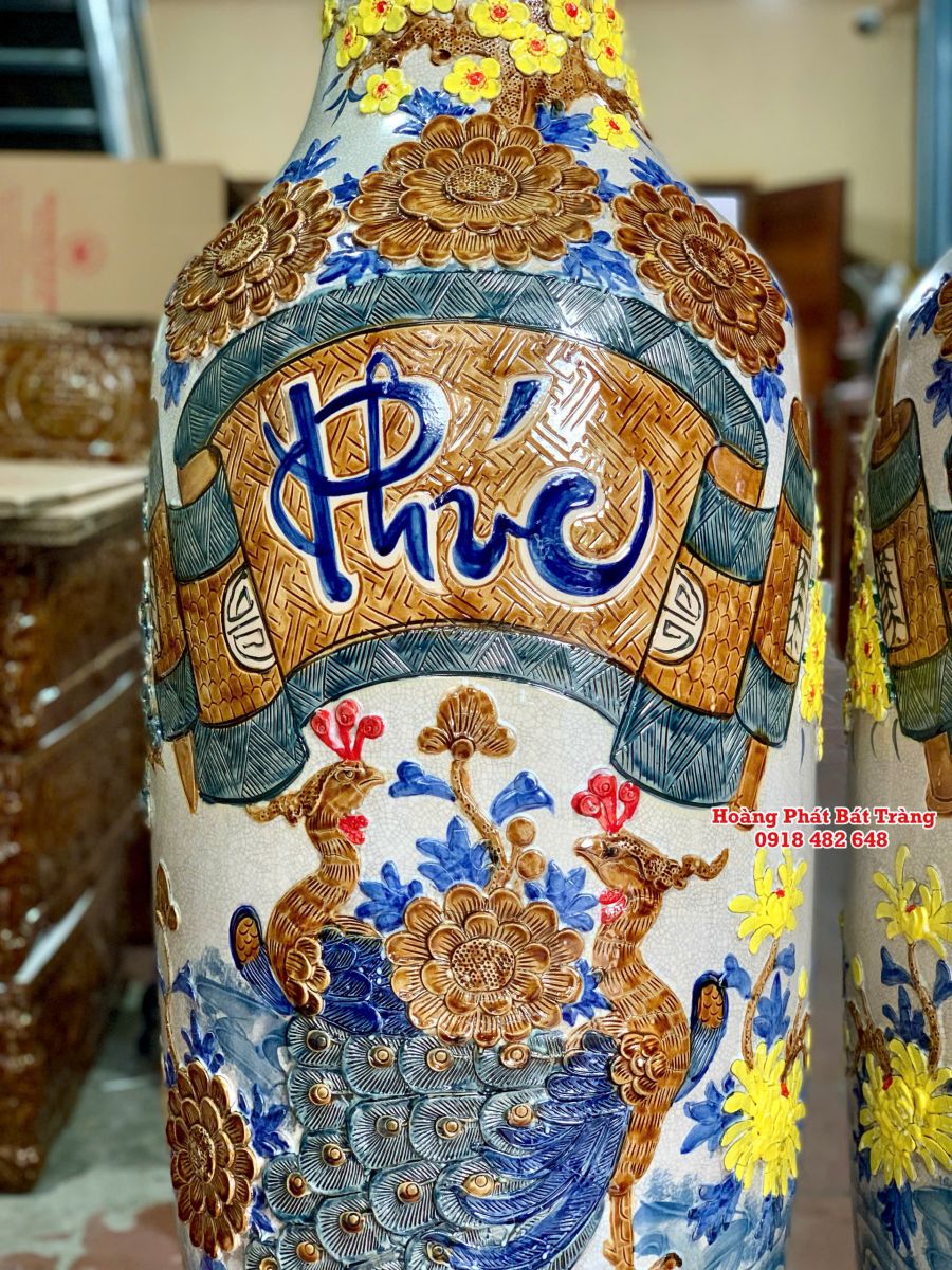 Lục bình sứ Phúc đức men rạn nổi mai vàng