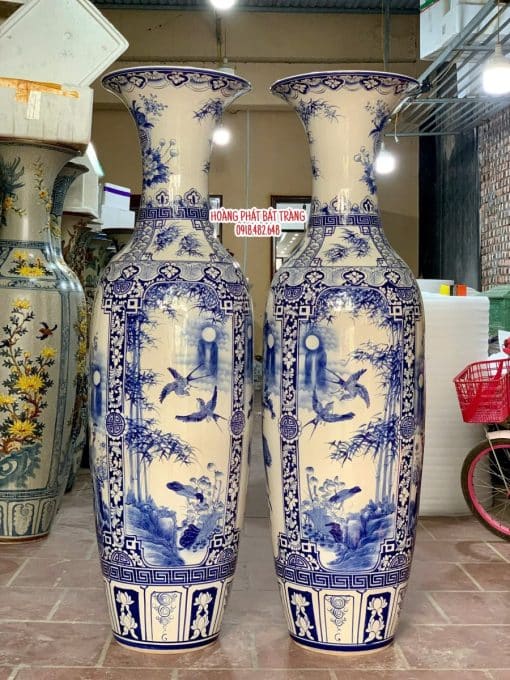 Lục bình sứ tứ quý men lam vẽ kỹ cao cấp