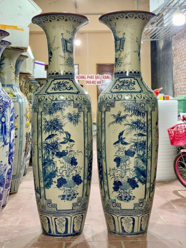 Lục bình sứ tứ quý men rạn vẽ Bát Tràng