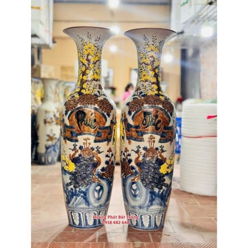 Lục bình sứ Phúc Đức men rạn đắp nổi hoa mai vàng