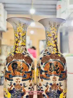 Lục bình sứ Phúc Đức men rạn đắp nổi hoa mai vàng