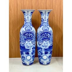 Lục bình sứ Phúc Đức cá chép to men lam vẽ kỹ