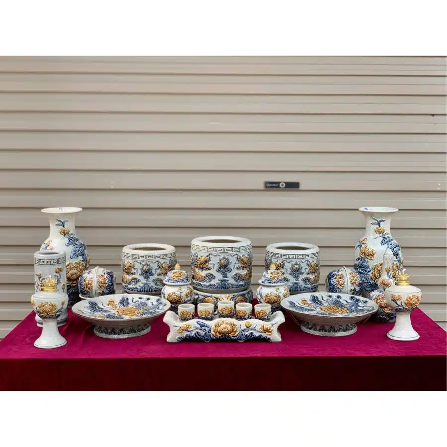 Bộ đồ thờ men rạn đắp nổi số 03