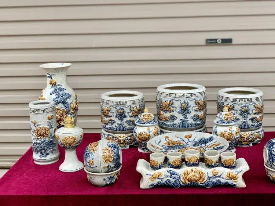 Bộ đồ thờ men rạn đắp nổi số 06 Bát Tràng