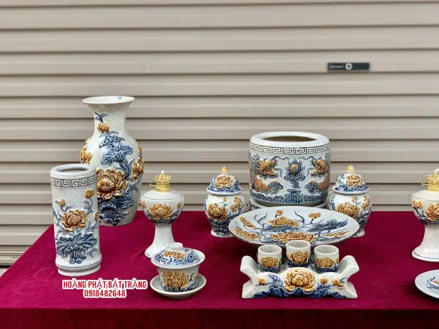 Bộ đồ thờ men rạn đắp nổi số 10 Bát Tràng