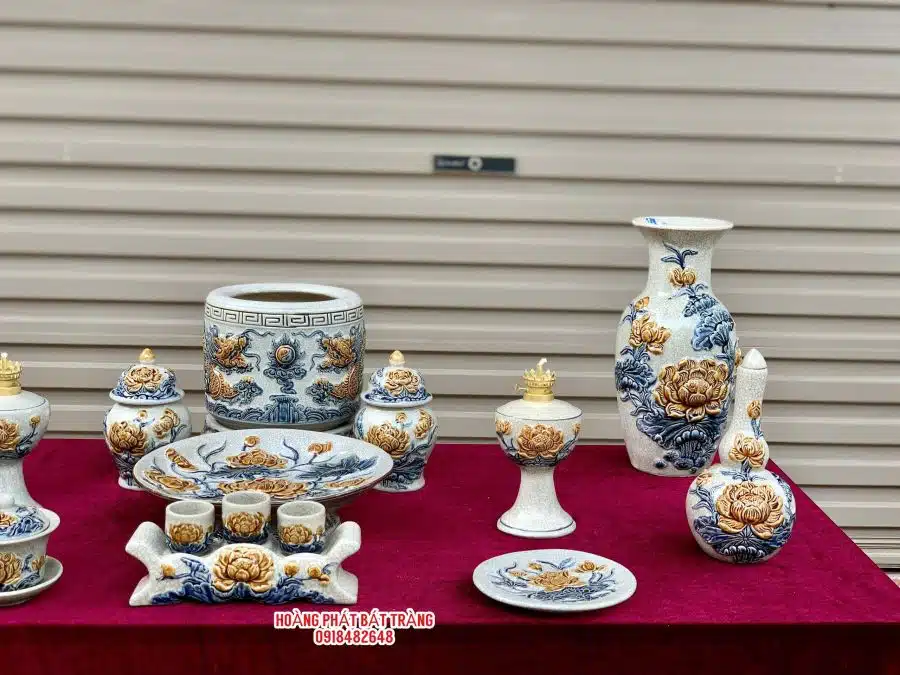 Bộ đồ thờ men rạn đắp nổi số 10 Bát Tràng