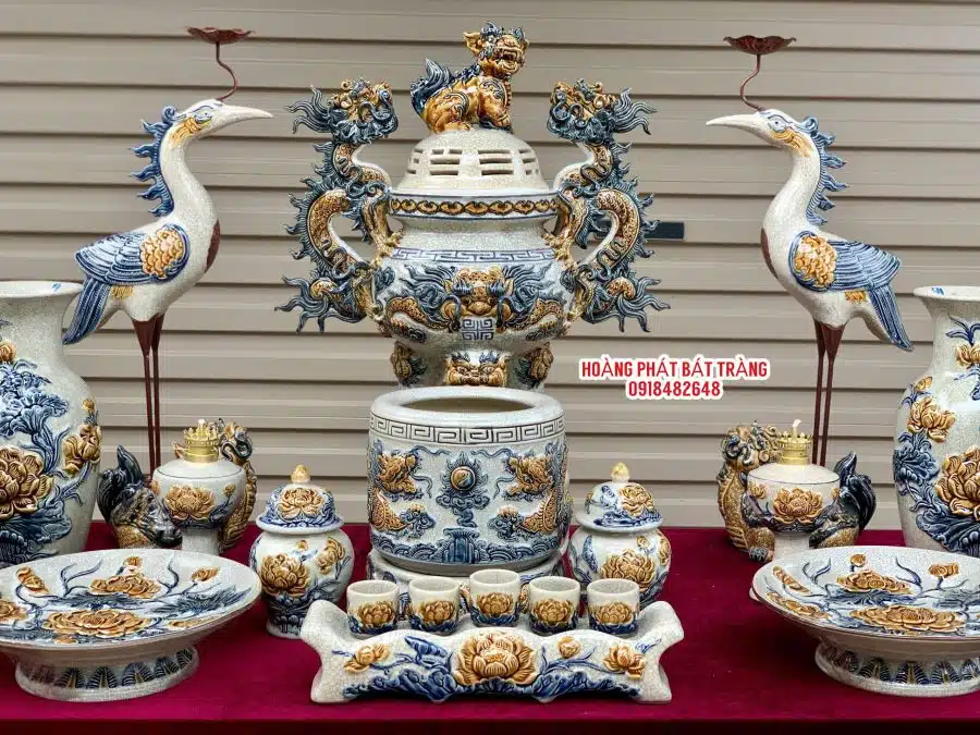 Bộ đồ thờ men rạn đắp nổi số 11 Bát Tràng