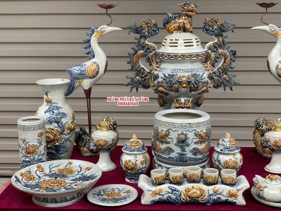 Bộ đồ thờ men rạn đắp nổi số 12 Bát Tràng