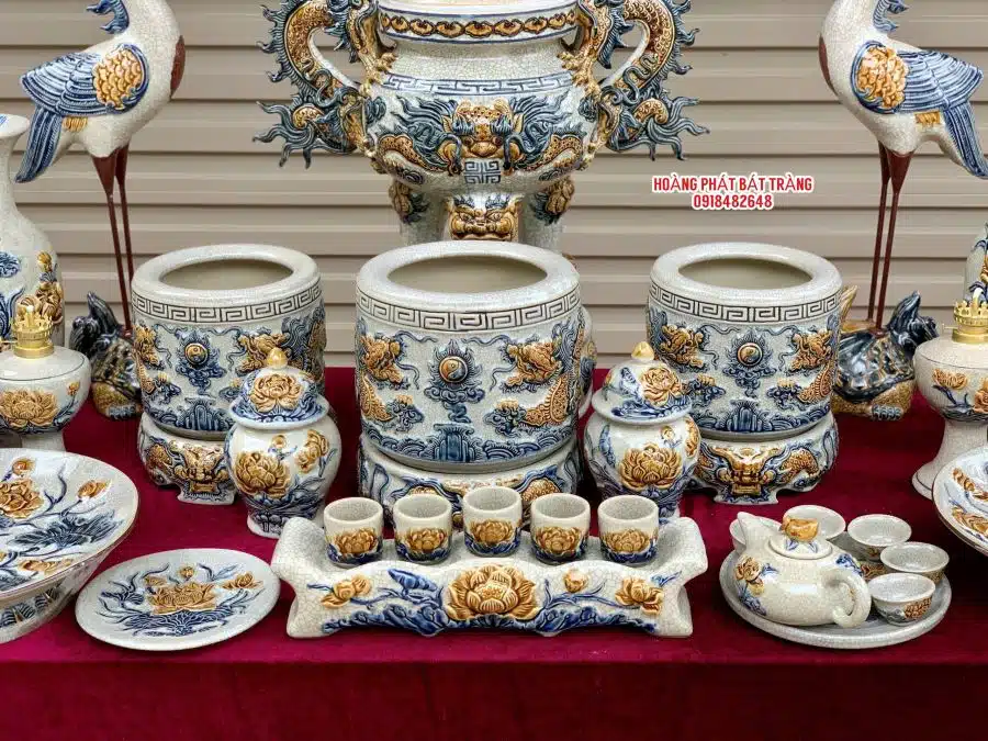 Bộ đồ thờ men rạn đắp nổi số 13 Bát Tràng