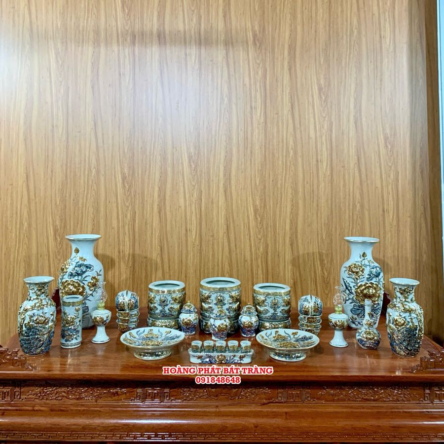 BỘ ĐỒ THỜ MEN RẠN ĐẮP NỔI VẼ VÀNG 07C