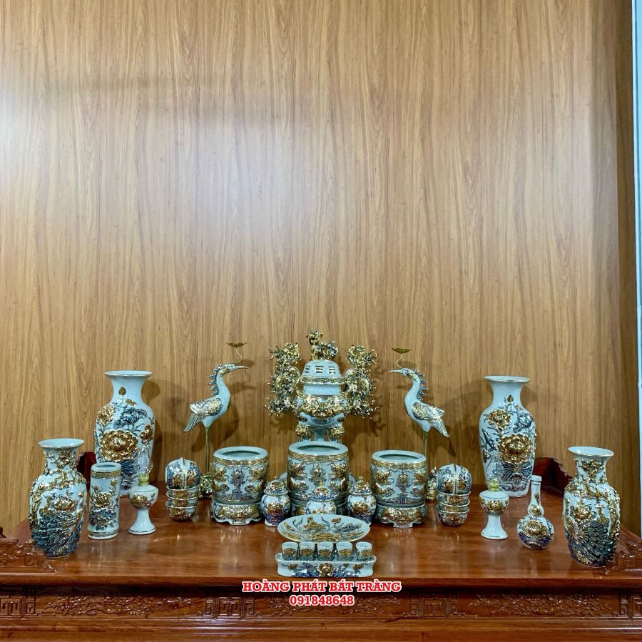 BỘ ĐỒ THỜ MEN RẠN ĐẮP NỔI VẼ VÀNG 10A