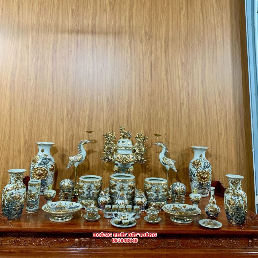 BỘ ĐỒ THỜ MEN RẠN ĐẮP NỔI VẼ VÀNG 13C