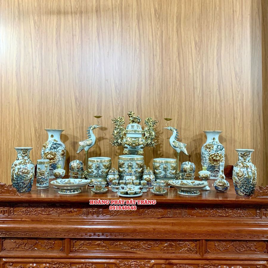 BỘ ĐỒ THỜ MEN RẠN ĐẮP NỔI VẼ VÀNG 14C