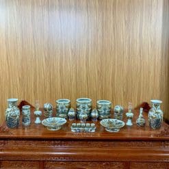 Alternative view of BỘ ĐỒ THỜ MEN RẠN ĐẮP NỔI VẼ VÀNG 02A