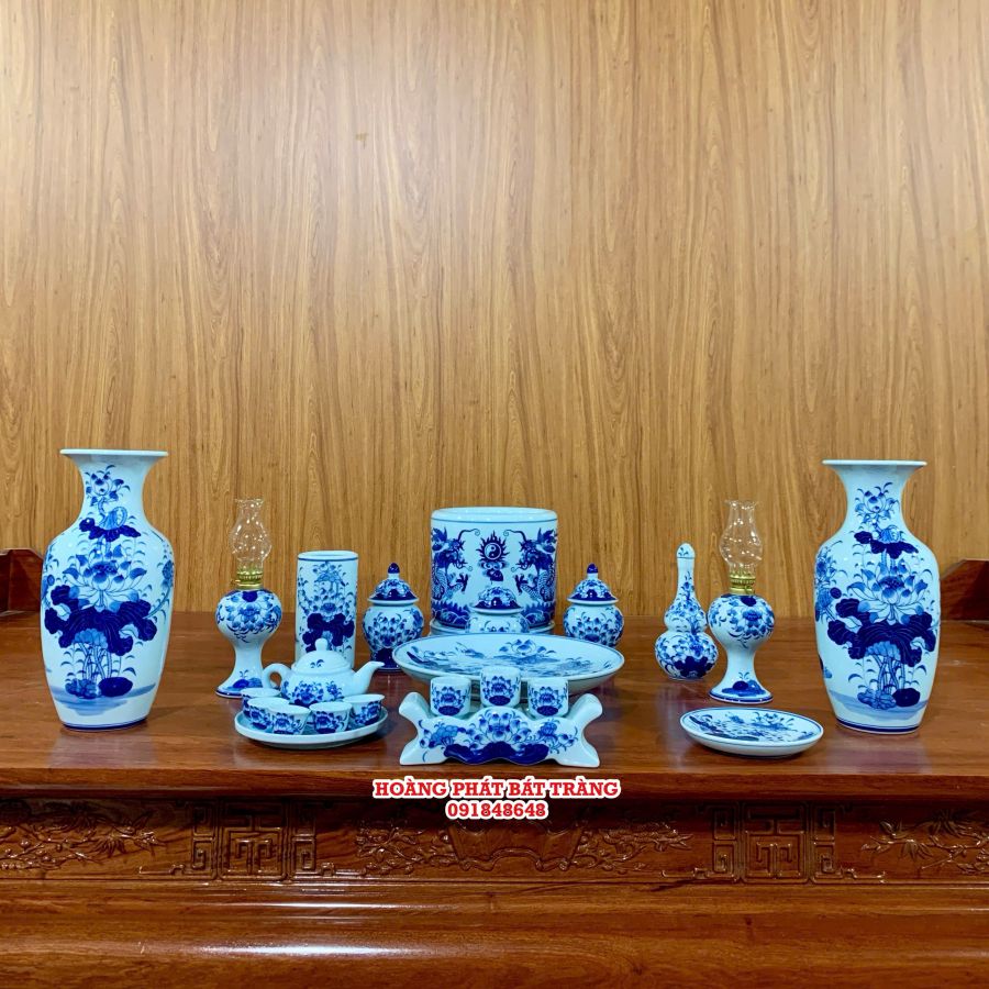 Bộ đồ thờ men lam Bát Tràng ban thần tài BTT01