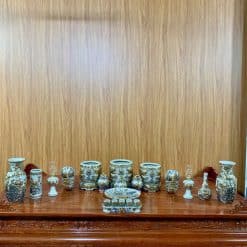 Alternative view of BỘ ĐỒ THỜ MEN RẠN ĐẮP NỔI VẼ VÀNG 01A