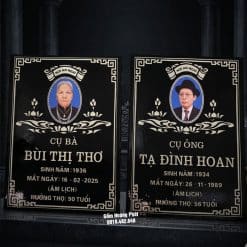 Bia mộ sành sứ có ảnh, nền đen, chữ trắng, có ảnh