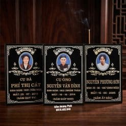 Bia mộ sứ có ảnh, nền đen, chữ trắng