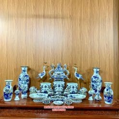 BỘ ĐỒ THỜ MEN LAM VẼ VÀNG BÁT TRÀNG 03C