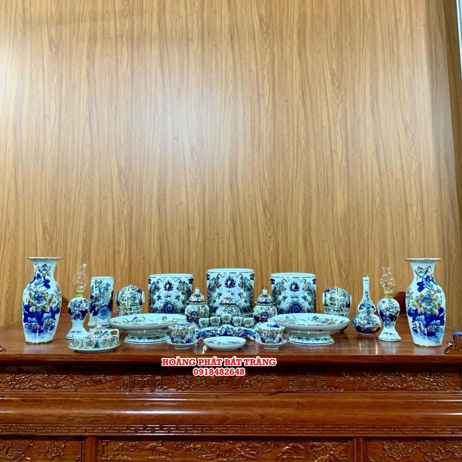 BỘ ĐỒ THỜ MEN LAM VẼ VÀNG BÁT TRÀNG 12C