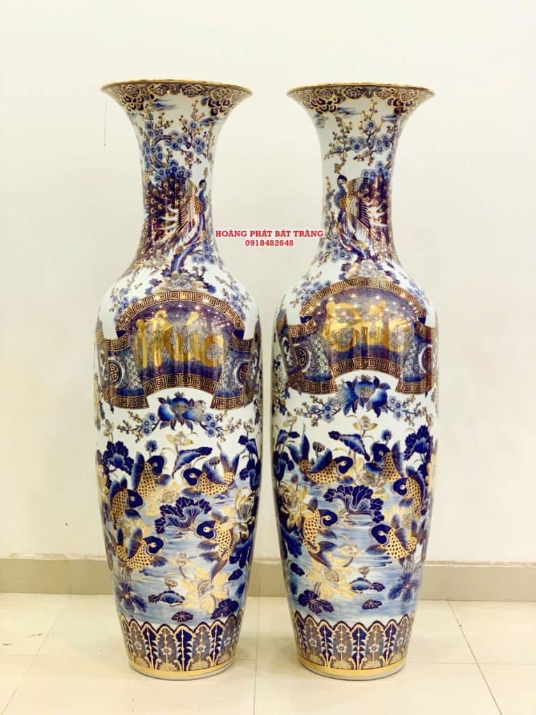 Lục bình sứ Phúc Đức chim công men lam khử vẽ vàng 24k