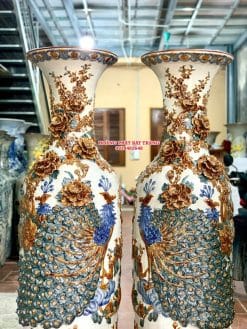 Lục bình sứ công danh phú quý men rạn đắp nổi kỹ
