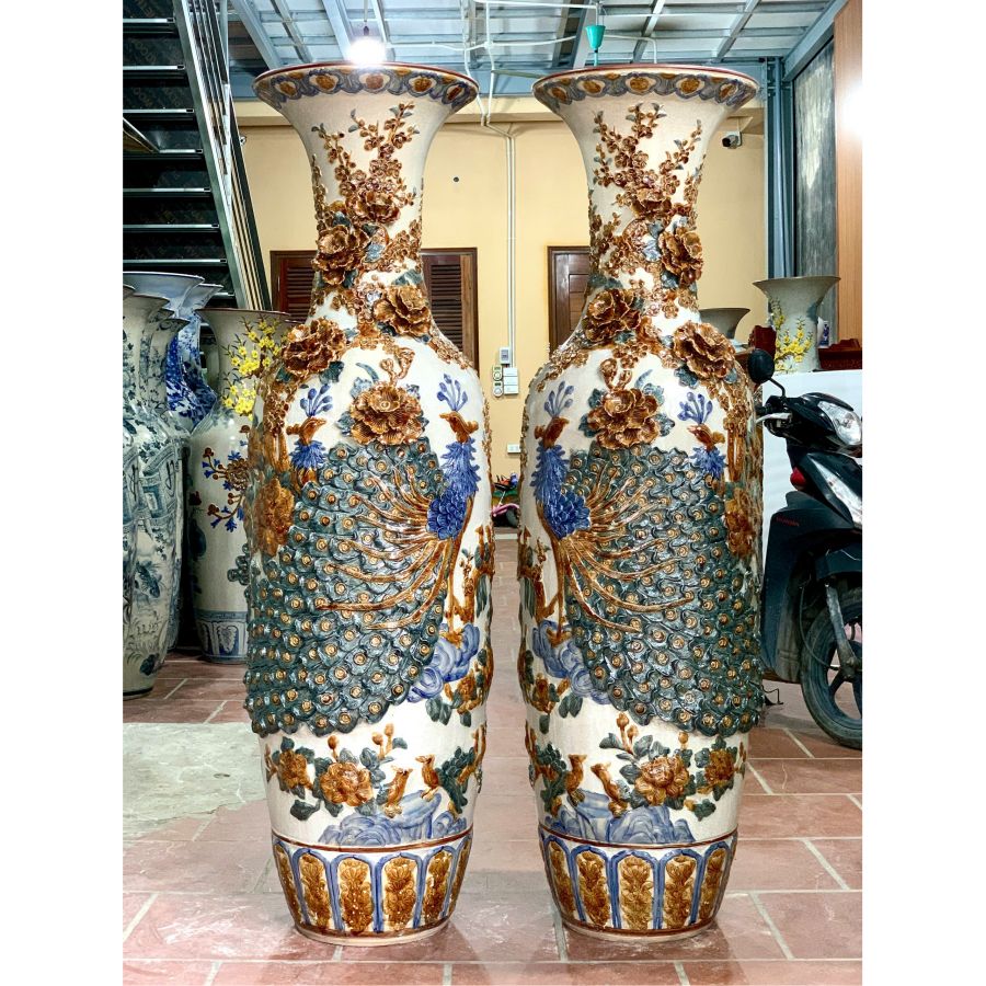 Lục bình sứ công danh phú quý men rạn đắp nổi kỹ